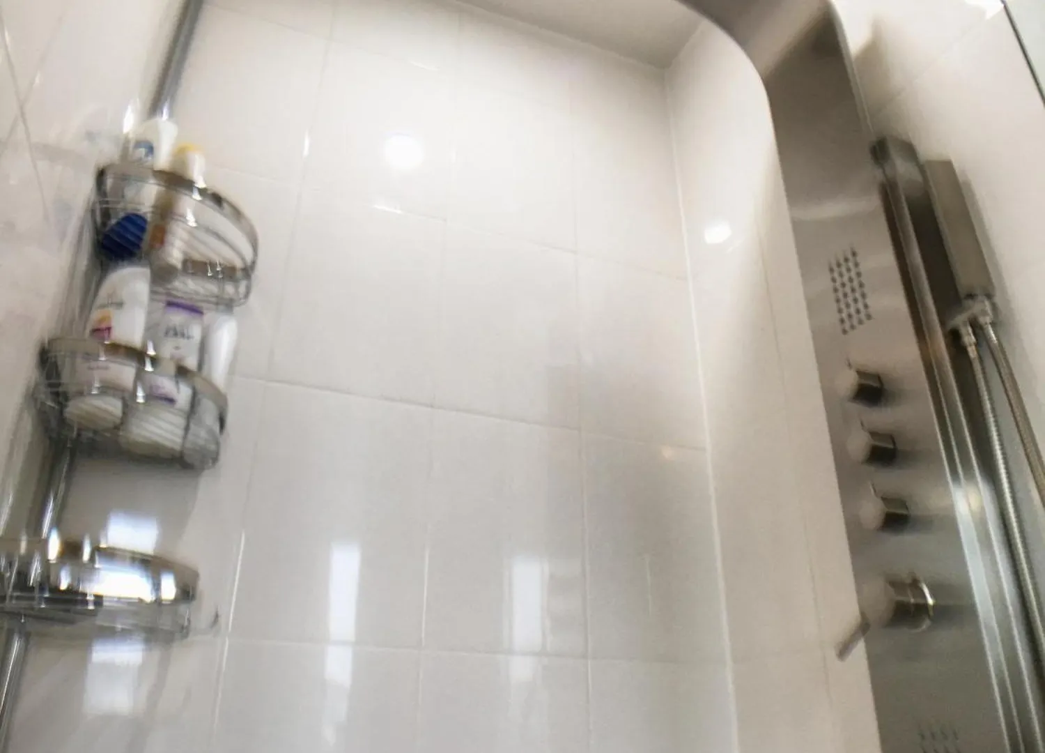 Stunning Rooms In Townhouse Across The Beach