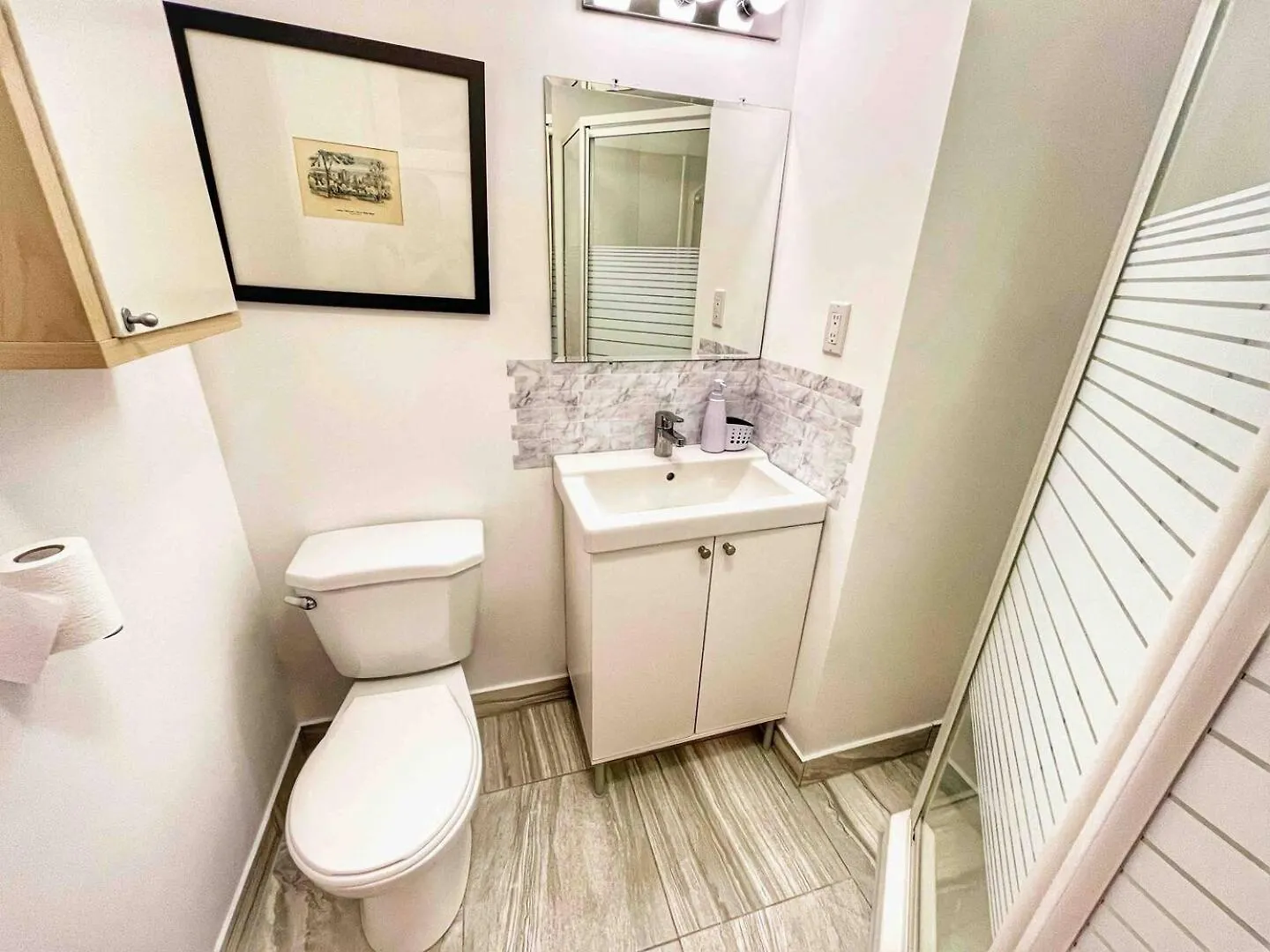 Homestay Stunning Rooms In Townhouse Across The Beach Canada