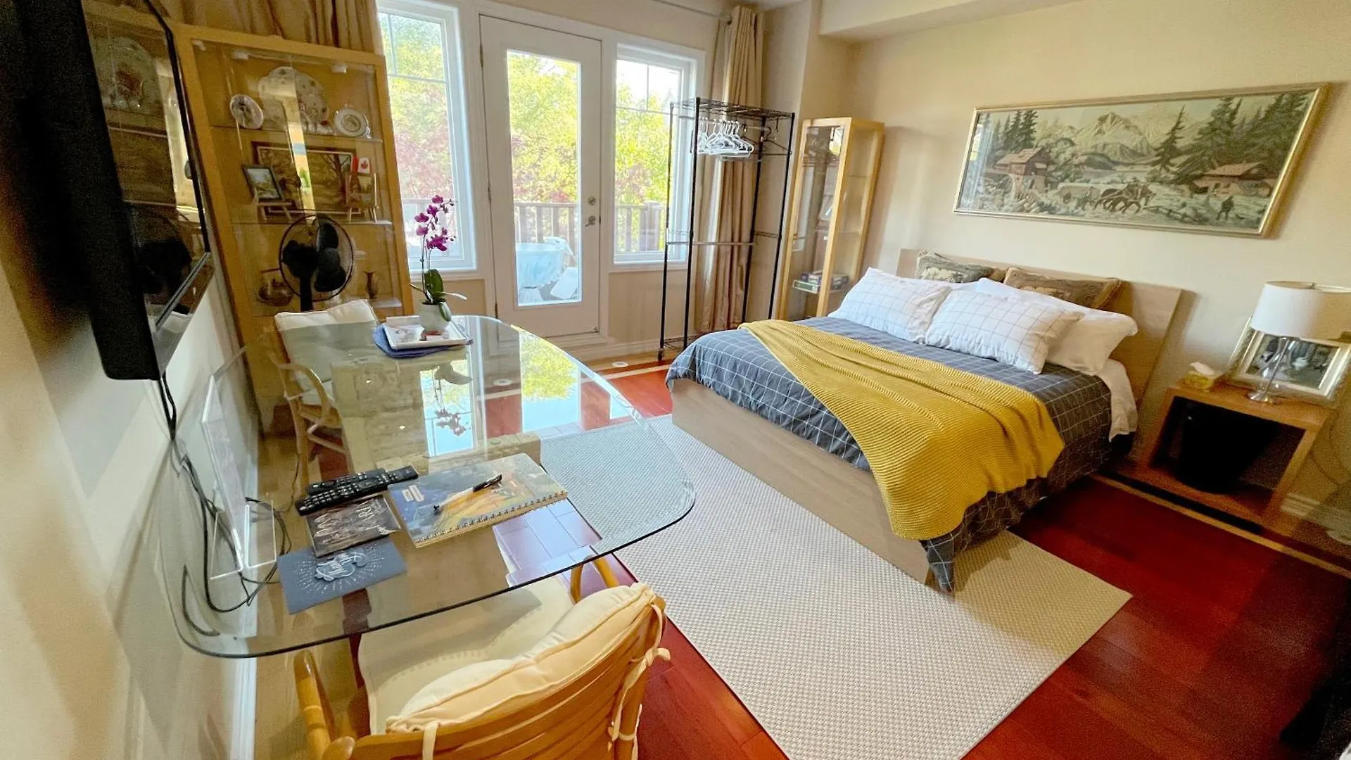 Homestay Stunning Rooms In Townhouse Across The Beach