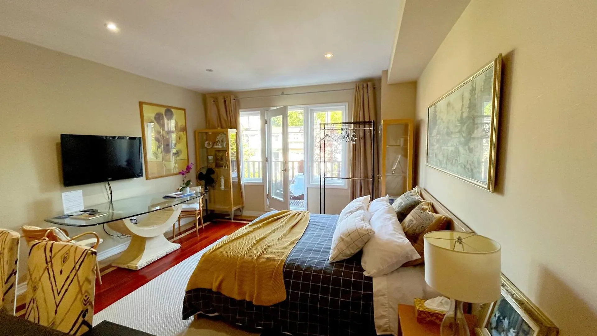 Stunning Rooms In Townhouse Across The Beach 0*, Toronto Canada