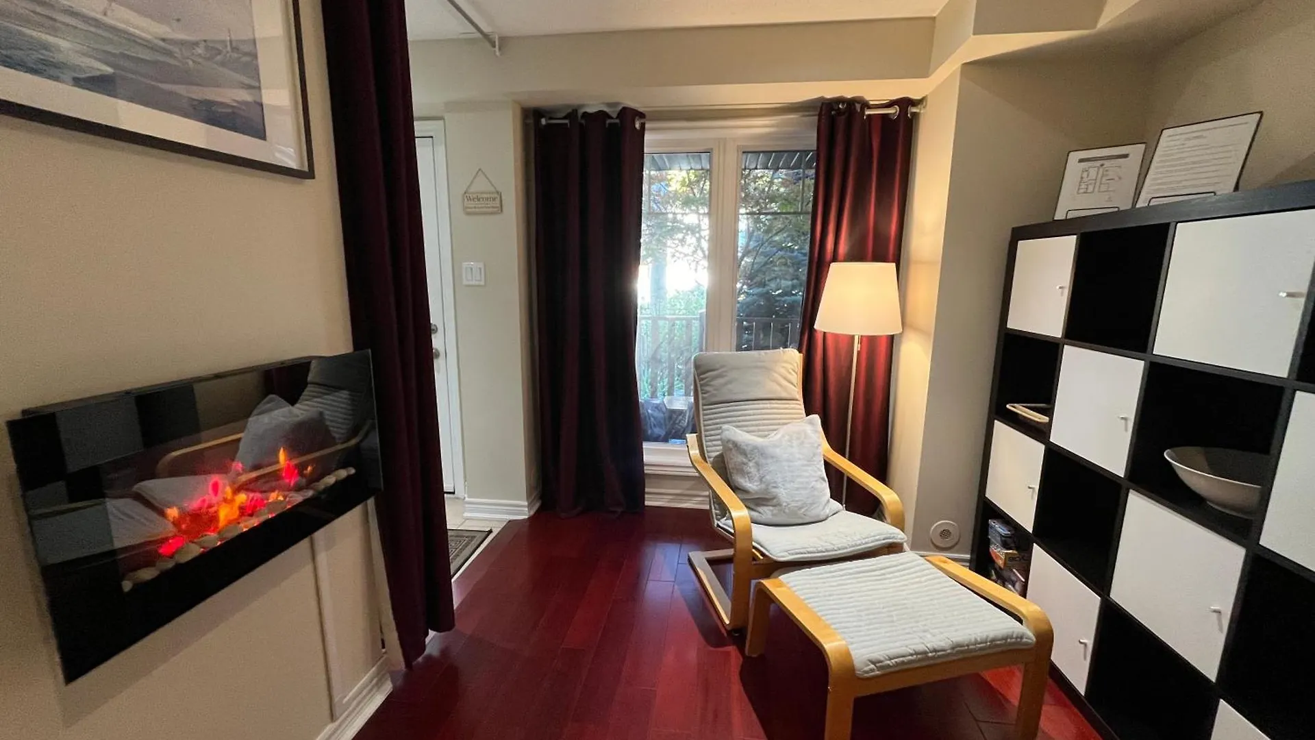 Stunning Rooms In Townhouse Across The Beach 0*, Toronto Canada